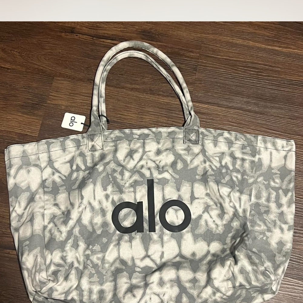 ALO Yoga Marble Gray Tote Bag